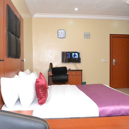 Limoh Suites Benin City Luaran gambar
